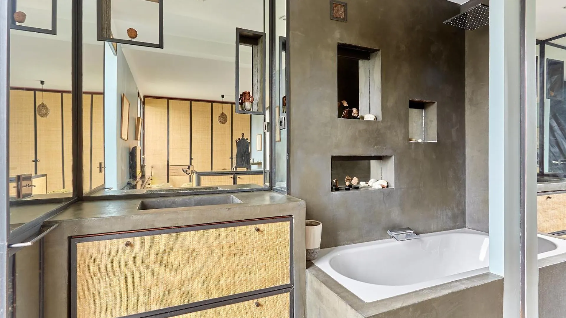 Arc De Triomphe By Studio Prestige